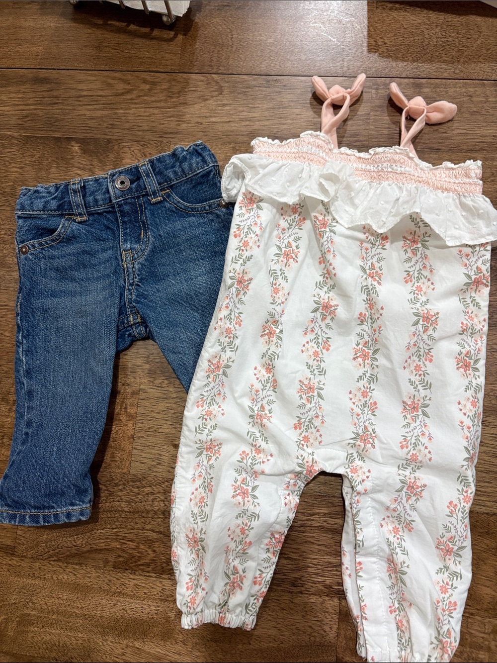 Rachel Zoe Baby Girl One-Piece Sleeveless Romper Jumpsuit 3-6M & B’gosh jeans 6m